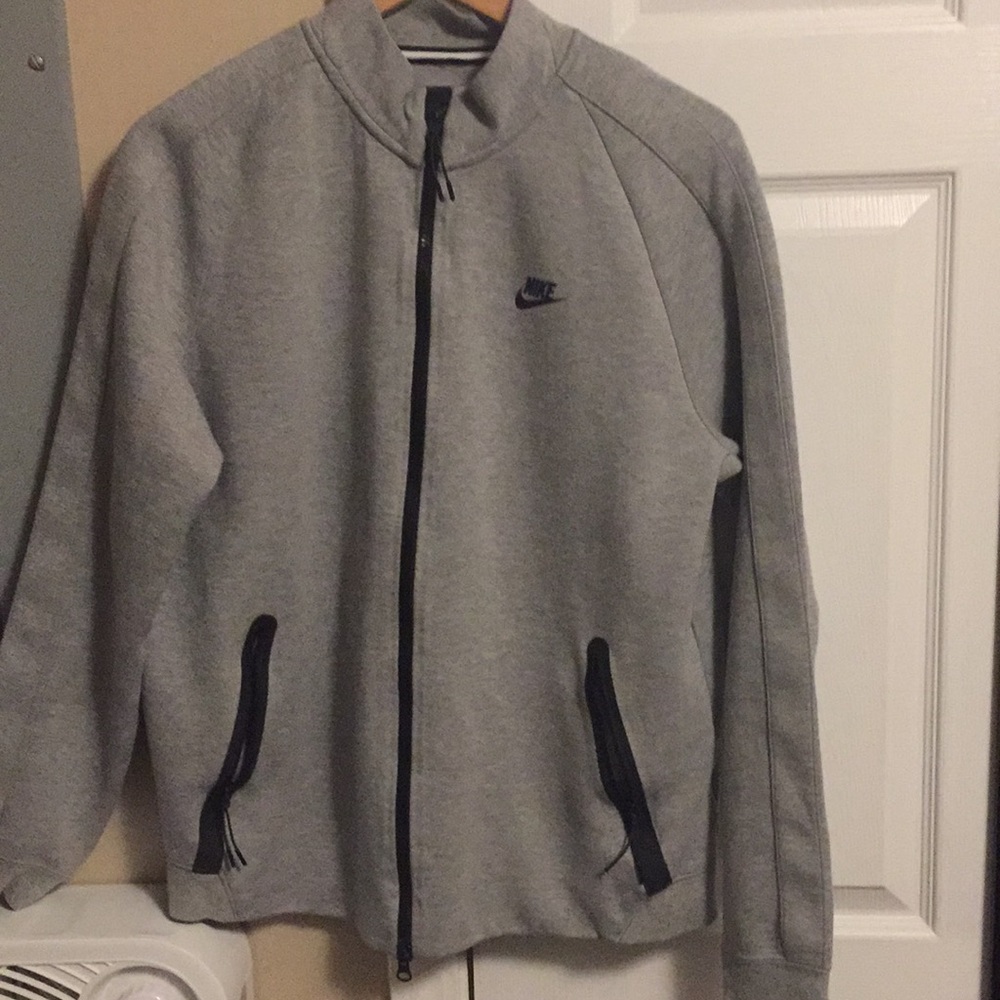 Nike tech fleece jacket size large